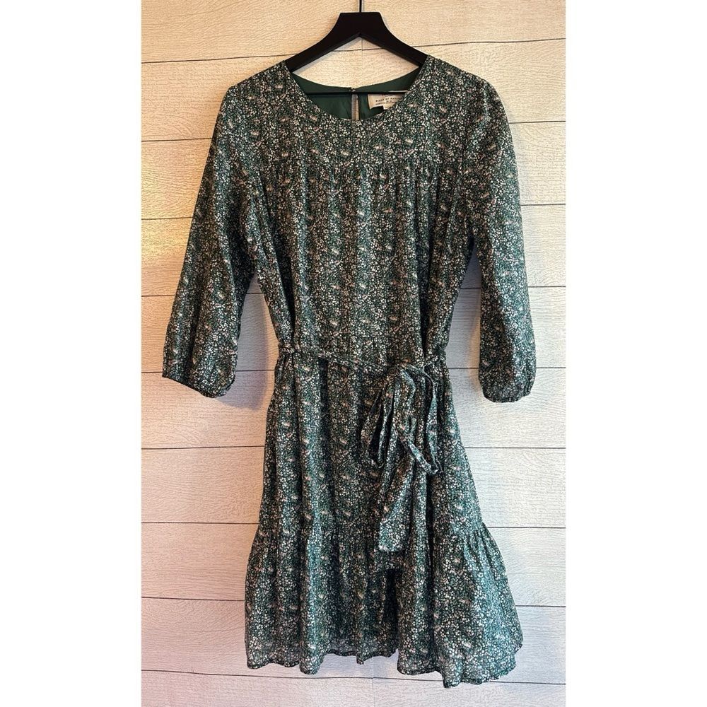 Trovata Birds Of Paradis Nia Short Tiered Dress Moss Ditsy Floral Green Medium - Picture 4 of 11